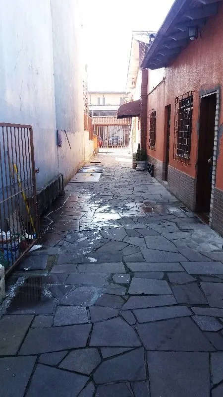 Imagem Casa Comercial para Venda - 300m², 0 dormitórios, 8 vagas - Sarandi