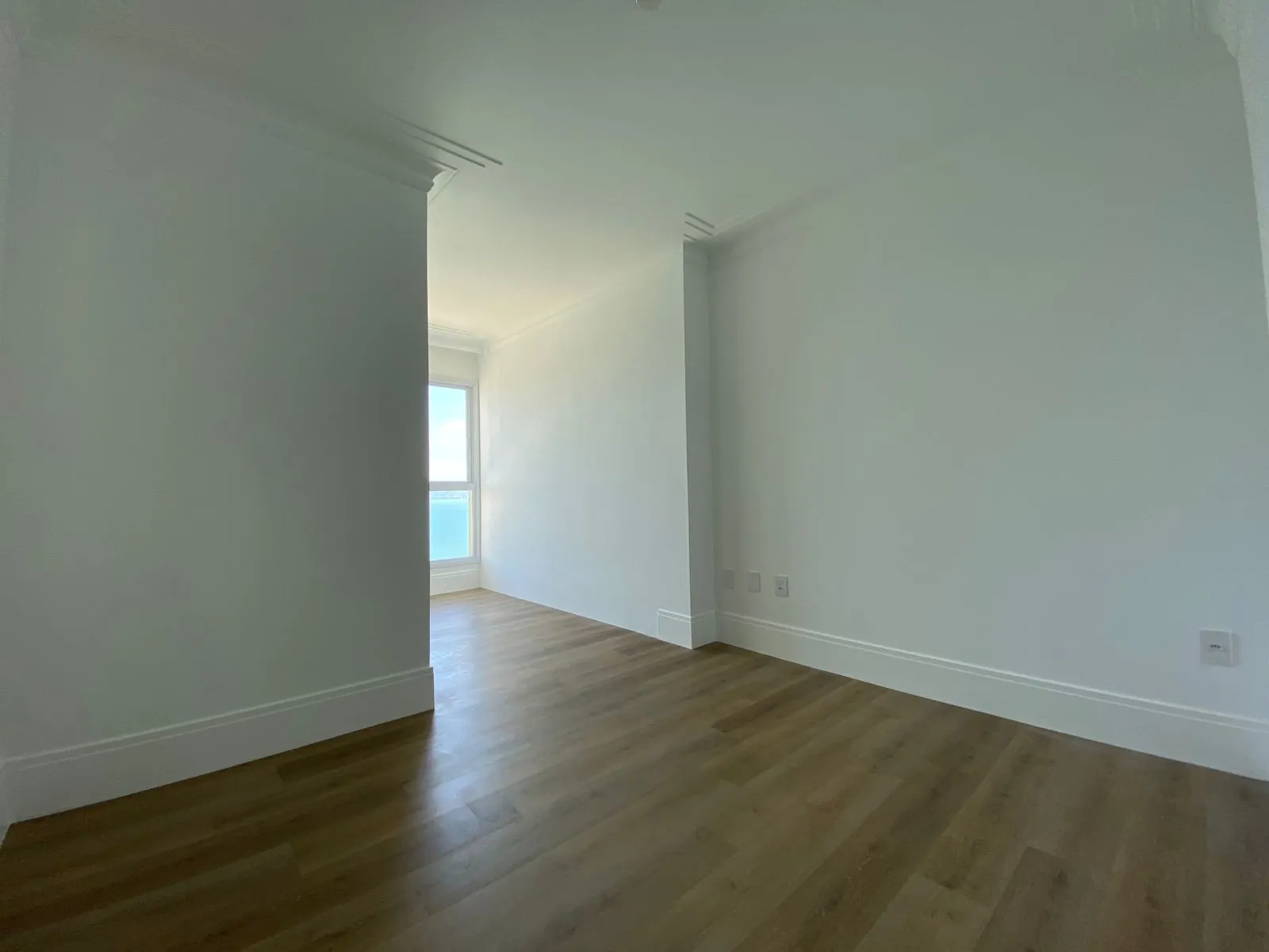 Imagem Apartamento com vista para o mar à venda com 190m2 por R$ 4.800.000,00
