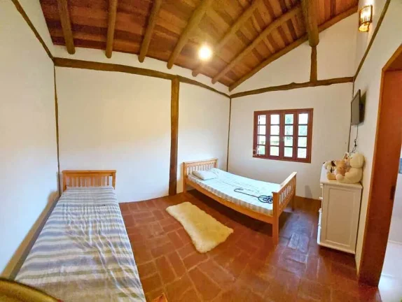 Imagem Onde a Sofisticação das 4 Suítes encontra o Som das Cachoeiras