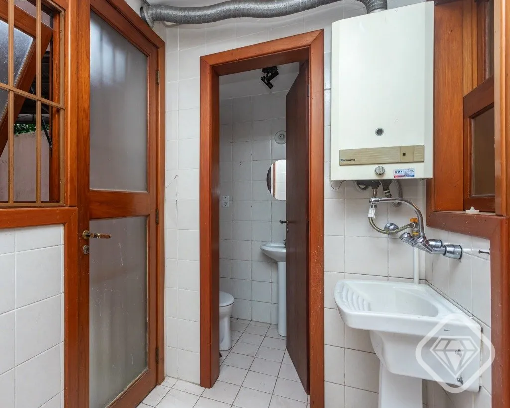 Imagem Apartamento térreo amplo, com pátio exclusivo e sacadão com churrasqueira em Ipanema, próximo à...