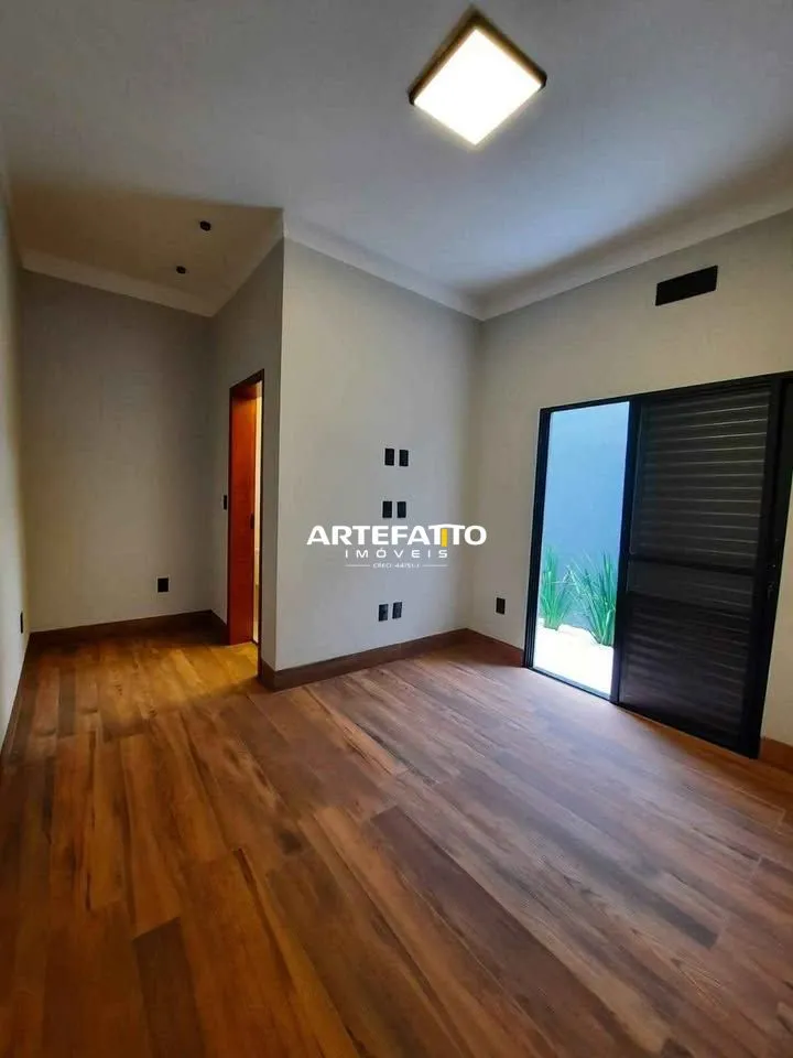 Imagem Casa com 3 dormitórios no bairro Parque Moema