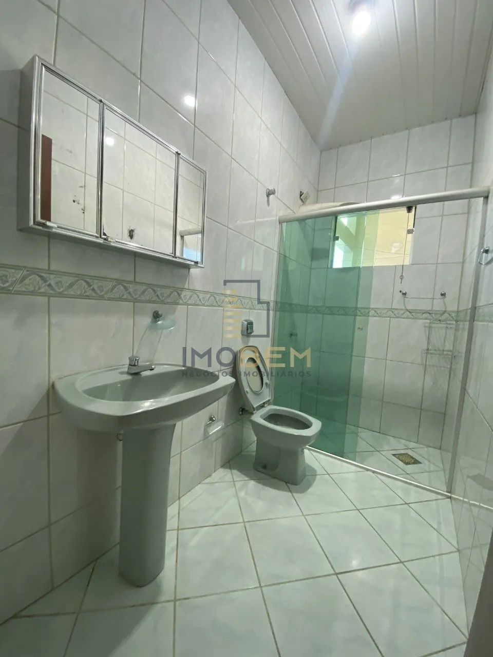 Imagem Excelente espaço de coworking disponível para alugar no Setor Comercial de Sinop. 

Com uma área ...