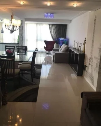 Imagem Apartamento com 3 suítes no Centro Balneário Camboriú.