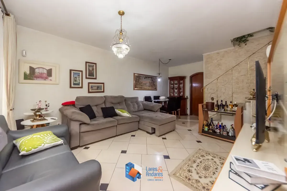 Imagem Sobrado para venda em Vila Guilherme com 4 quartos, sendo 2 suítes, 181m²