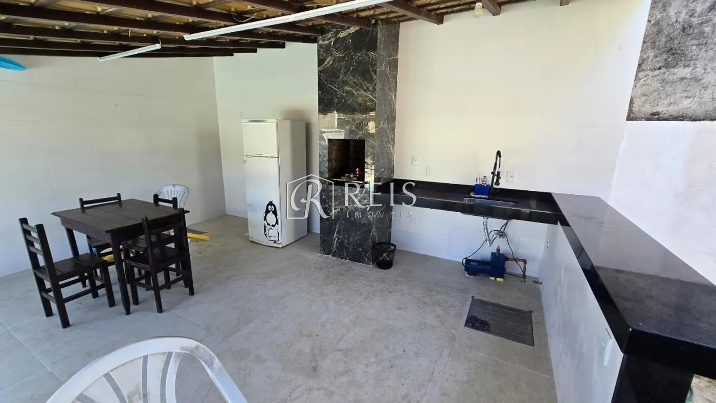 Imagem Casa para Venda em Rio das Ostras, Jardim Mariléa, 2 dormitórios, 2 banheiros, 10 vagas