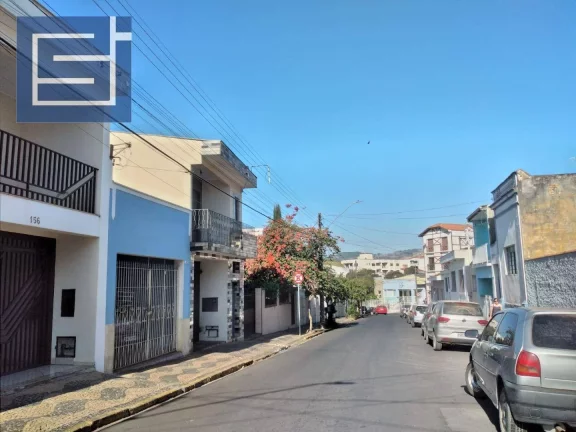Imagem Casa com 4 dormitórios à venda por R$ 750.000,00 - Centro - Socorro/SP
