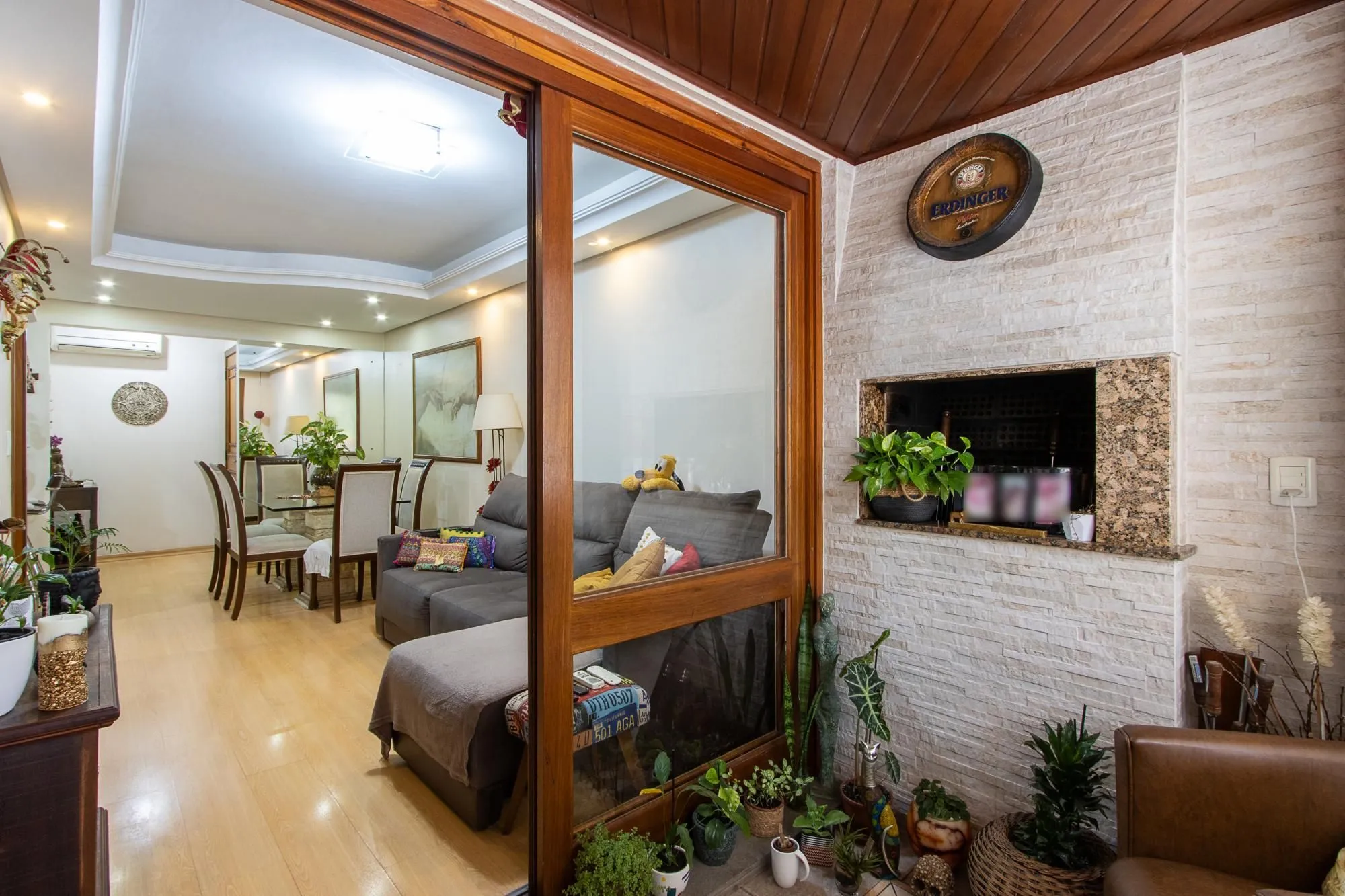 Imagem Apartamento de 3 dormitórios, 1 suíte e 3 vagas no bairro Ipanema.