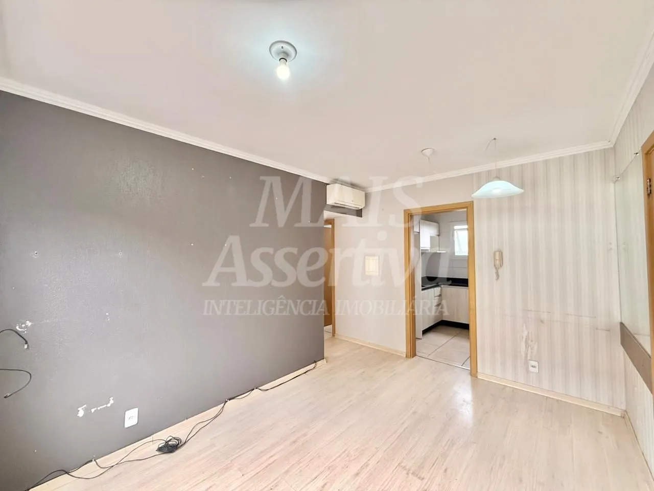 Imagem Apartamento no 3º andar, semi mobiliado para venda - Monte Brasil