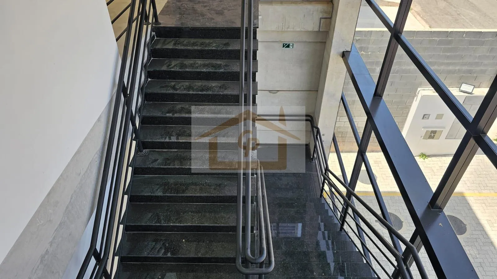 Imagem Galpão em Condomínio Fechado 1010 metros