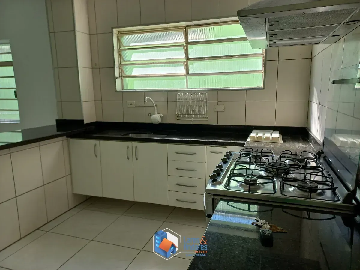 Imagem Sobrado para venda em Jardim Virginia Bianca com 5 quartos, 250m²