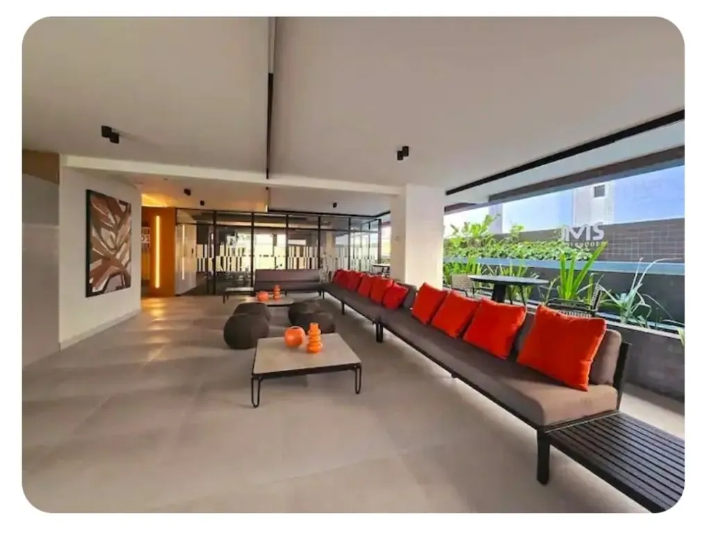 Imagem Apartamento de 32m² em Tambaú com 1 quarto, terraço, vaga de garagem e condomínio completo, a poucos minutos da praia.