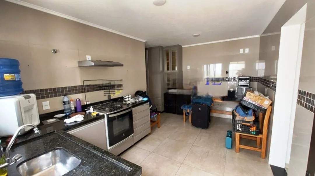 Imagem VENDO LINDA CASA NA AVENIDA CUPECÊ!