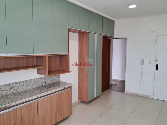 Imagem Belíssimo apartamento bem amplo em Santos no Boqueirão, com 2 dormitórios, uma suíte e vista livre à venda por R$ 620.000,00