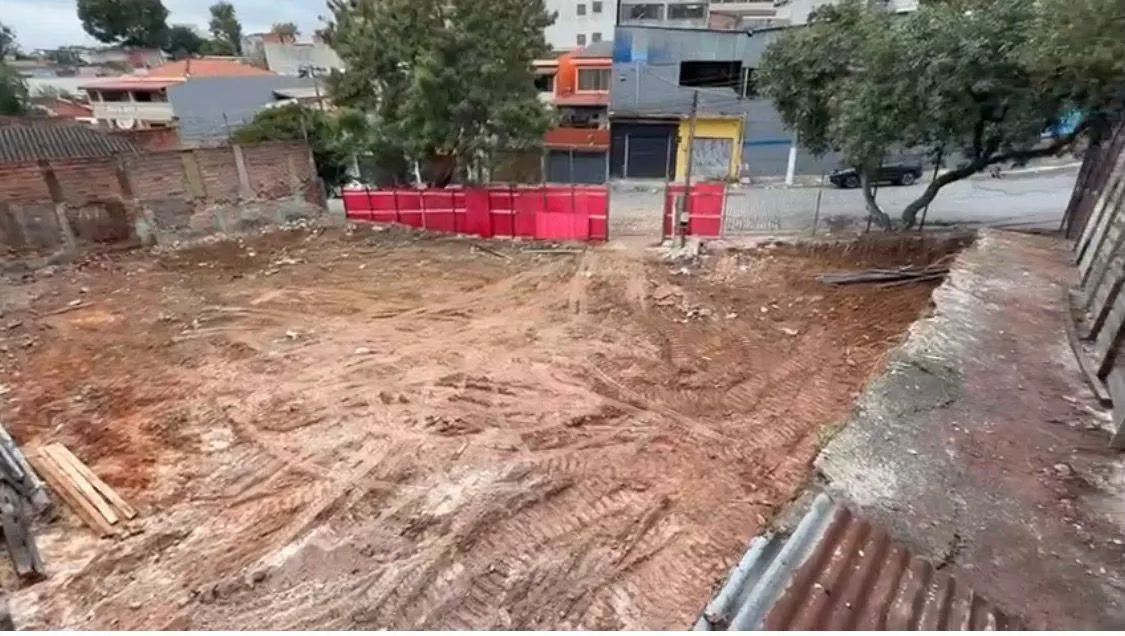 Imagem VENDO EXCELENTE TERRENO NO BAIRRO JARDIM UBIRAJARA!