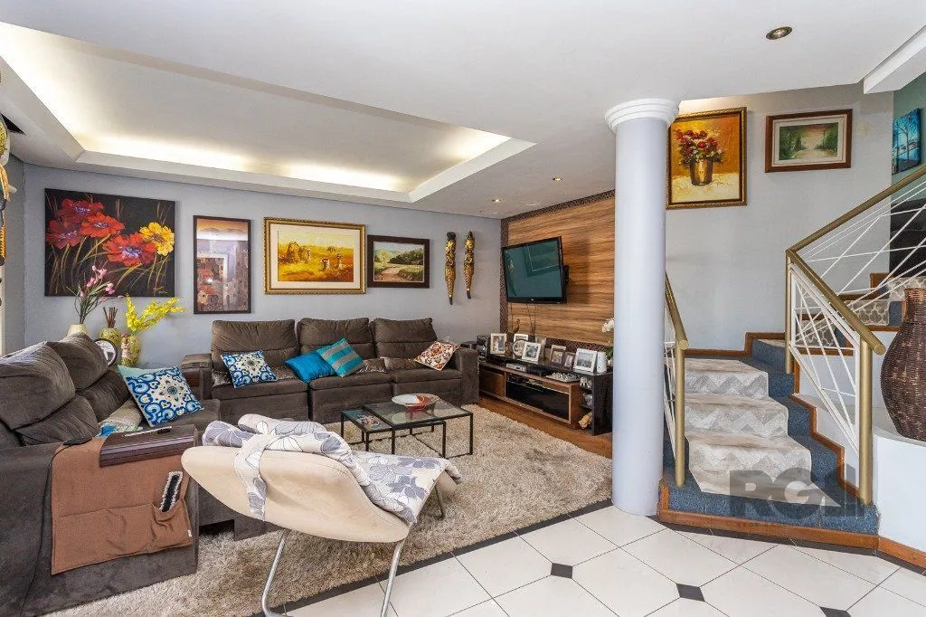 Imagem casa sobrado no Alto Petrópolis de 5 dormitórios e 3 vagas