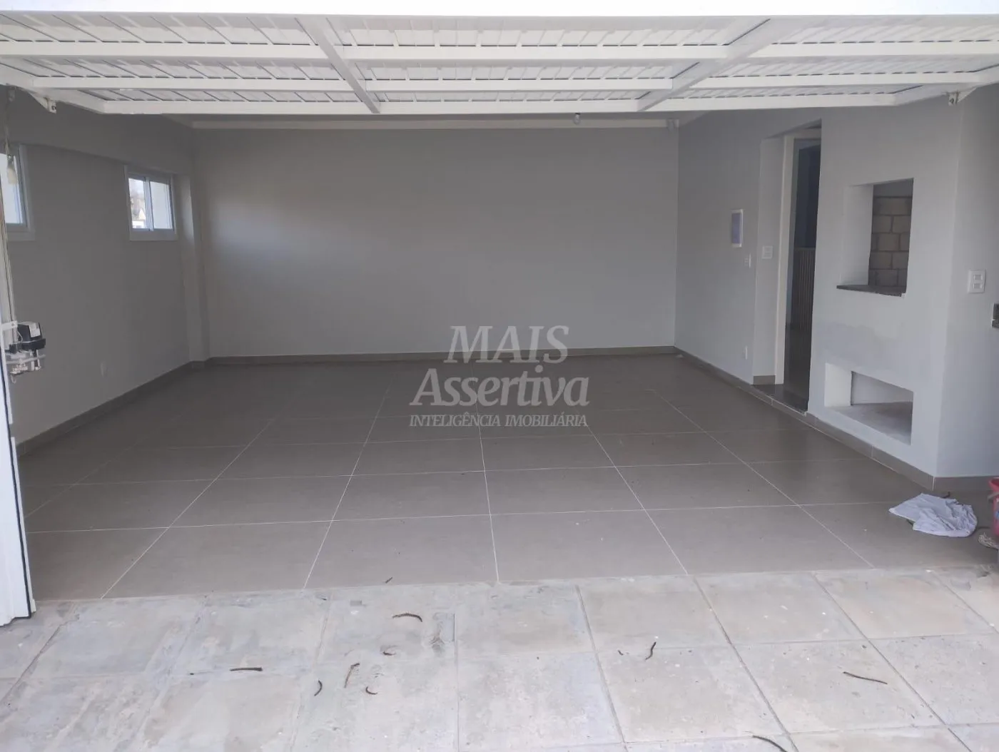 Imagem Excelente casa a venda em Tramandaí - 3 dormitórios, 2 vagas de garagem