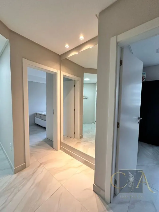 Imagem Apartamento para Venda em Itapema, Meia Praia, 3 dormitórios, 3 suítes, 4 banheiros, 2 vagas