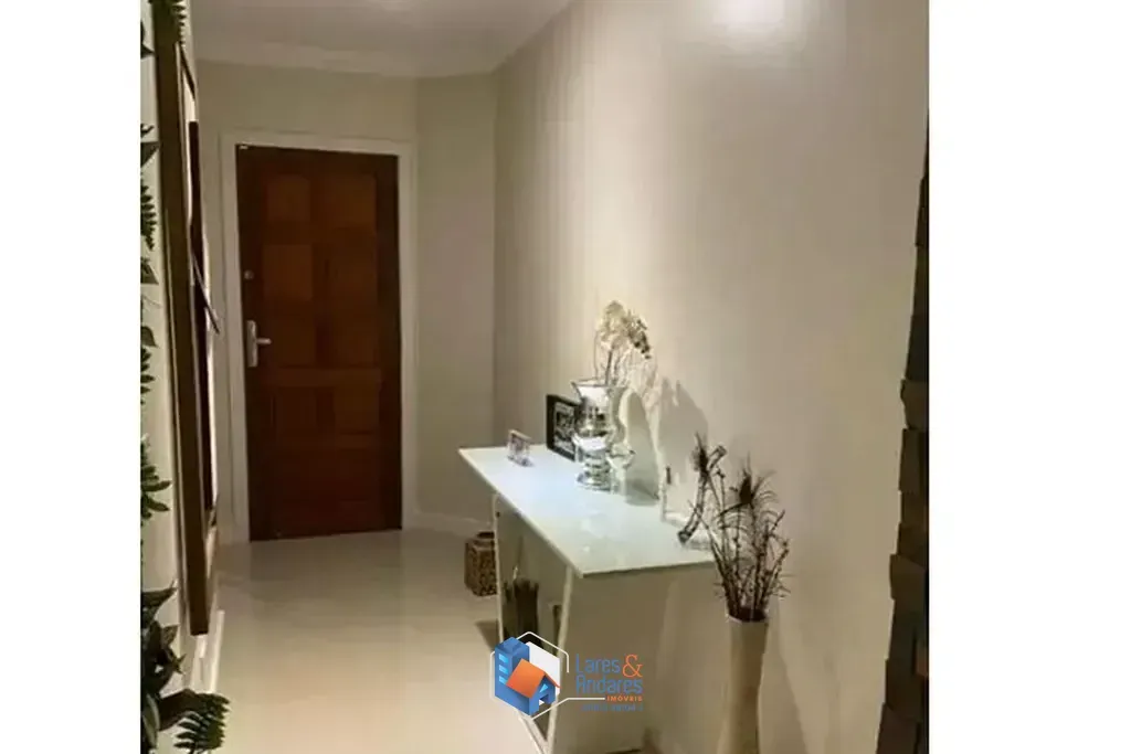 Imagem Casa em Condomínio à venda 3 Quartos 3 Suites 4 Vagas 229M² Jardim Londrina São Paulo - SP