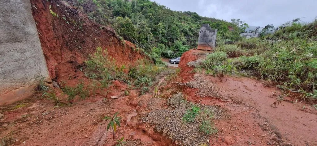 Imagem Terreno em Condomínio para Venda em Teresópolis / RJ no bairro Albuquerque