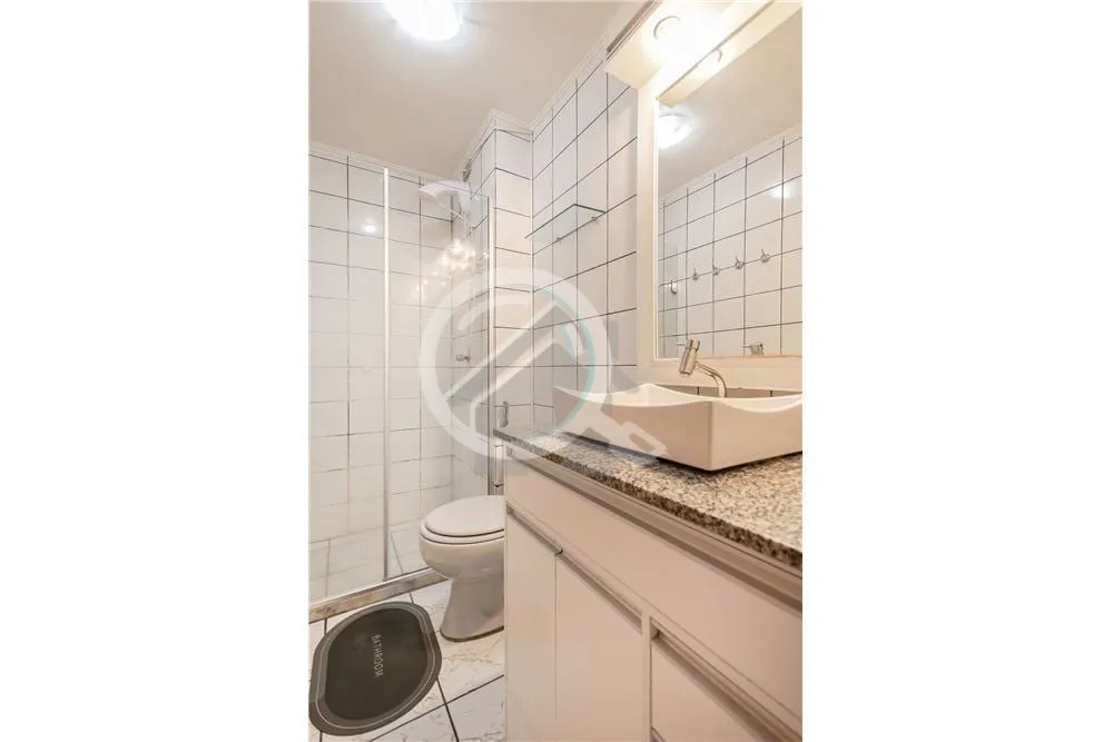 Imagem Excelente apartamento ensolarado, em andar alto, com 3 dormitórios, sala dois ambientes, cozinha, u...