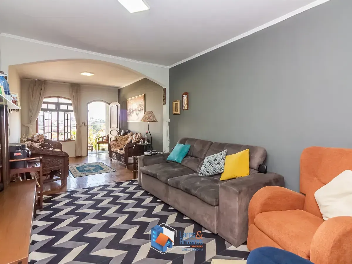 Imagem Sobrado para venda em Nossa Senhora do Ó com 3 quartos, sendo 1 suíte, 233m²