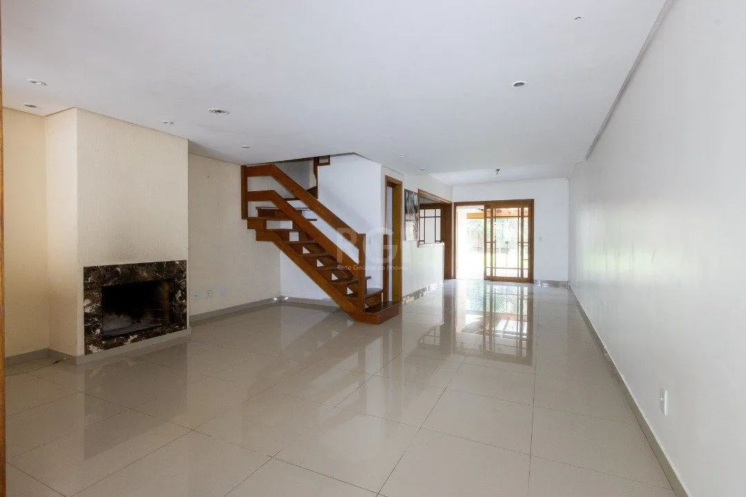 Imagem Casa para Venda - 181.99m², 3 dormitórios, sendo 1 suites, 2 vagas - Jardim Isabel