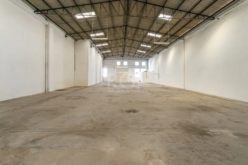 Imagem MÁFFER IMÓVEIS ALUGA - DEPÓSITO / PAVILHÃO NO 4º DISTRITO Rua Comendador Coruja, 131 - Floresta | Porto Alegre/RS Área privativa: 502 m² Com estacionamento frontal