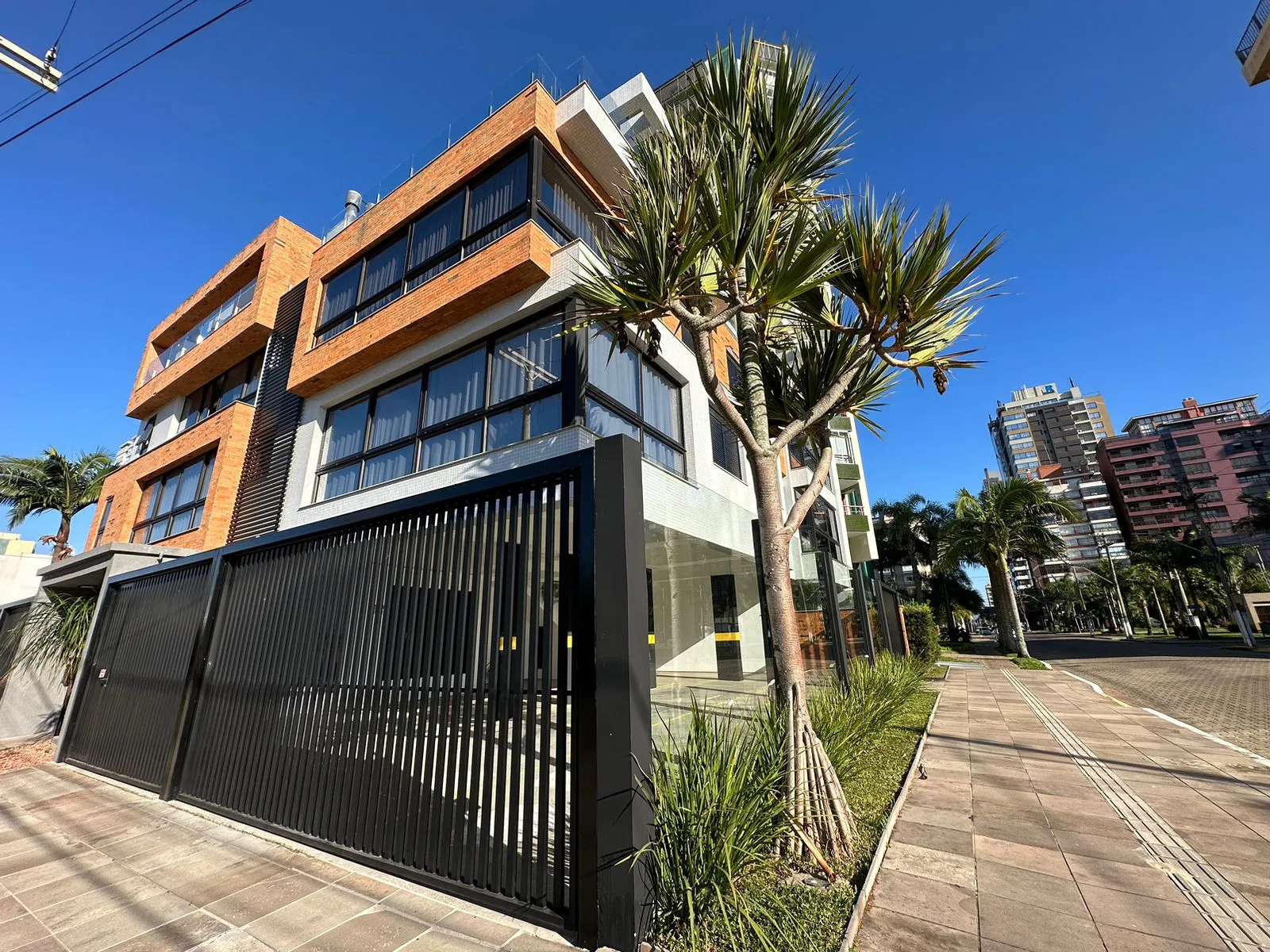 Imagem Apartamento à venda em Torres, Predial, com 3 quartos, 176.75m2