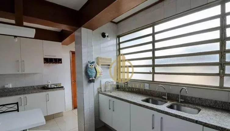 Imagem Sobrado com 3 suítes na Lagoinha