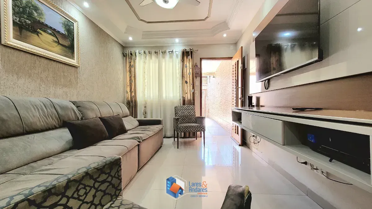 Imagem Sobrado para venda em Jardim Santa Adélia com 3 quartos, sendo 2 suítes, 97m²