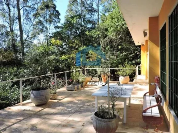 Imagem Casa à venda - Estilo, charme e privacidade em 2 Lotes!