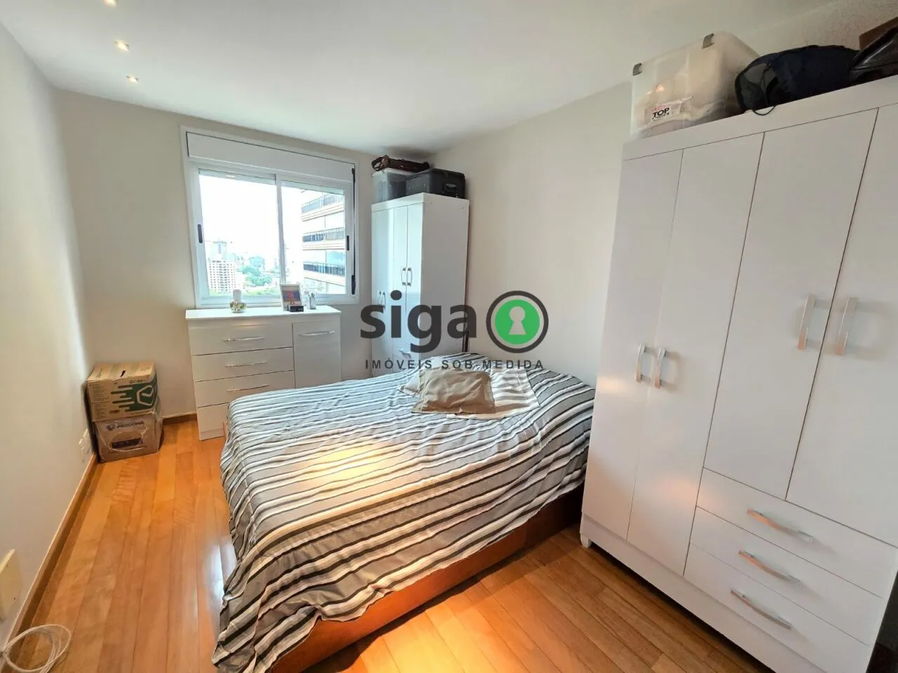 Imagem Apartamento à venda no Brooklin | 218m² | 3 suítes + home office | Varanda envidraçada | Alto padrão