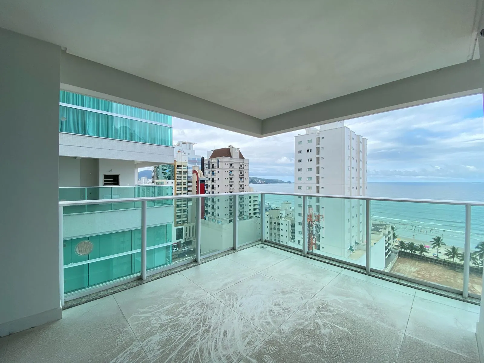 Imagem Apartamento com vista para o mar à venda com 157m2 por R$ 3.400.000,00