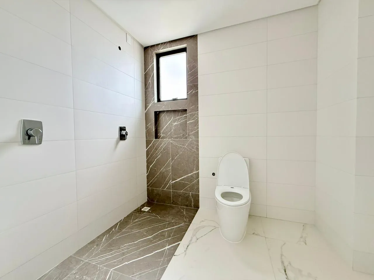 Imagem Apartamento à venda com 206m2 por R$ 3.290.000,00