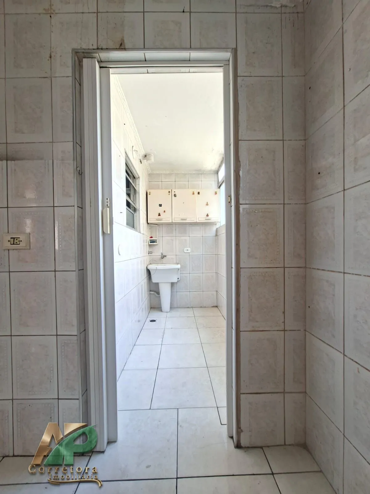 Imagem Apartamento à Venda em Taboão da Serra: 2 Dormitórios no Condomínio Vale dos Pinheiros