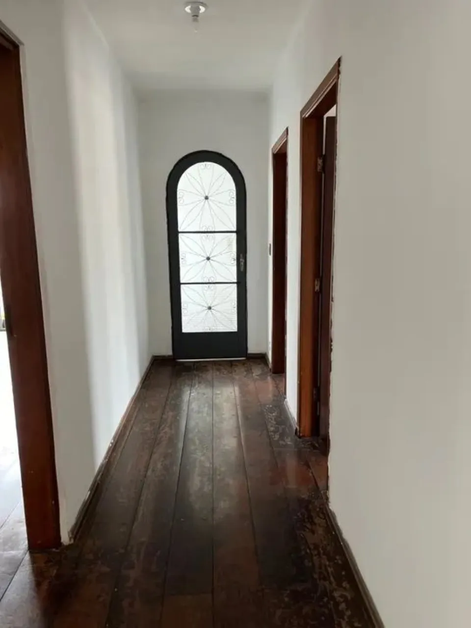 Imagem Casa comercial para locação em Sorocaba-SP, Jardim Paulistano: 5 quartos, 2 suítes, 2 salas, 4 banheiros, 4 vagas, 300m².