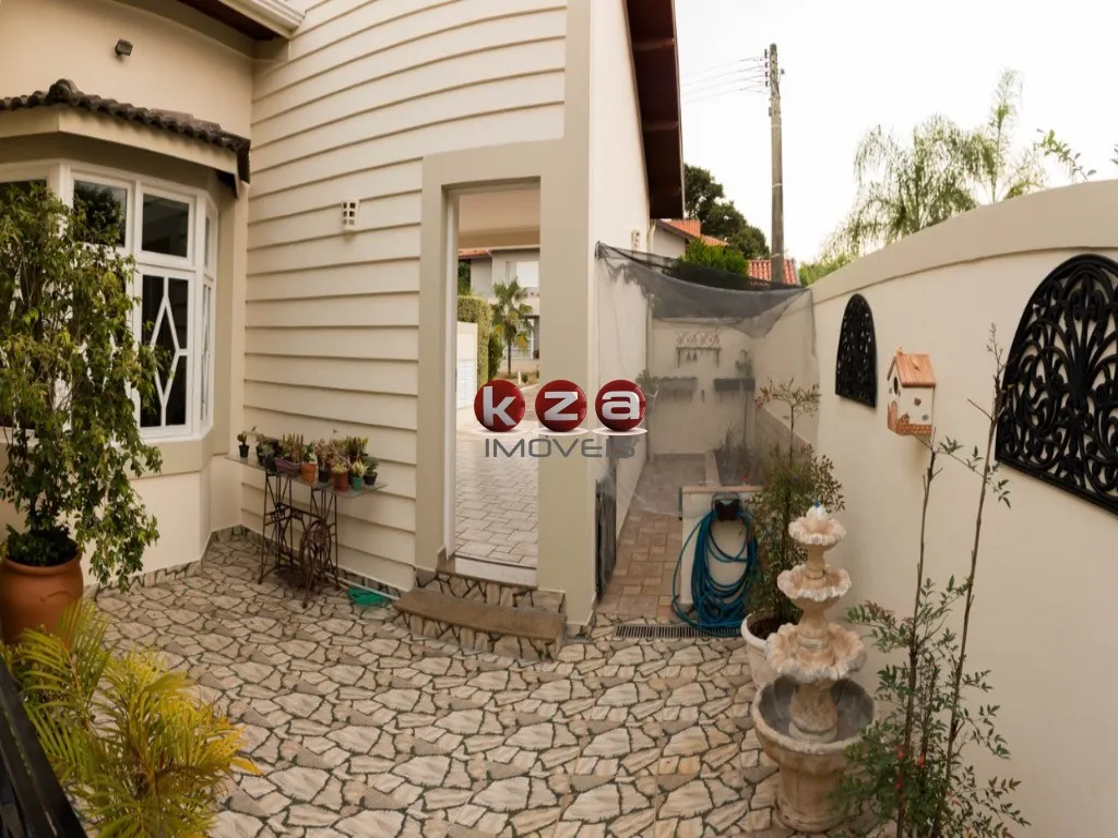 Imagem Espetacular casa de alto padrão em condomínio na Vila Embaré, Valinhos-SP: 5 quartos, 5 suítes, 3 salas, 7 banheiros, 9 vagas, 630m². Venha conferir!