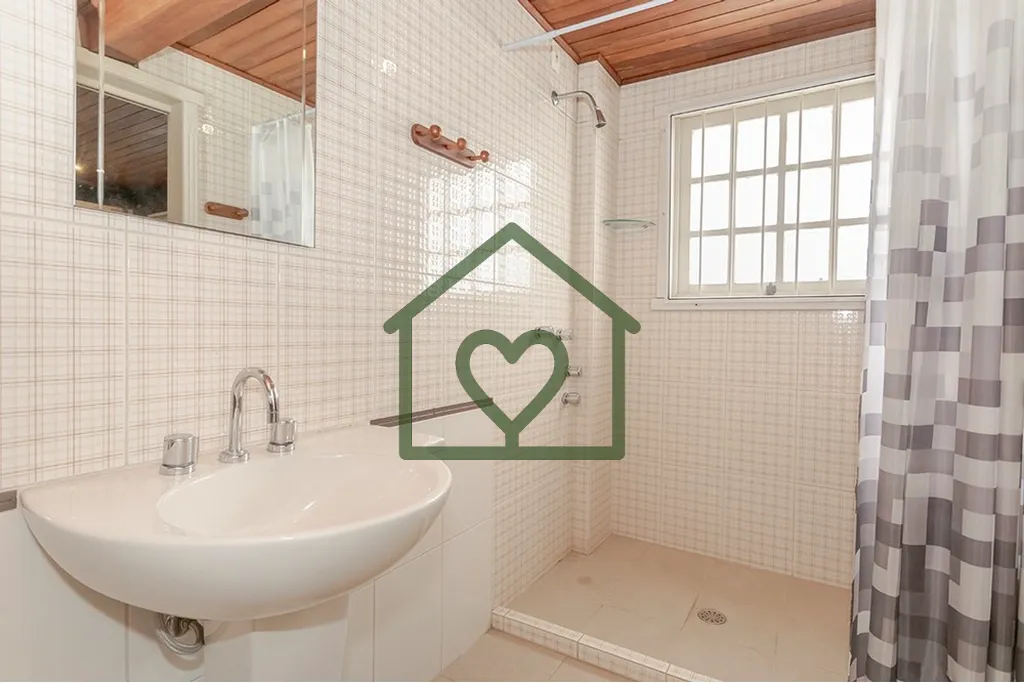 Imagem Realize seus sonhos nesta bela casa à venda em ótima condição no coração da área residencial ...