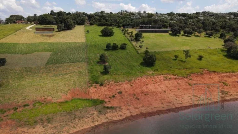 Imagem Terreno de 5.513 m² à Venda na Beira da Represa em Joanópolis