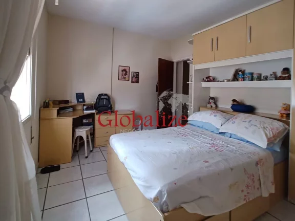 Imagem Apartamento à venda com 278m², 4 quartos, 2 suítes, vaga demarcada, perto da praia por R$ 1.450.000,00 no Embaré em Santos