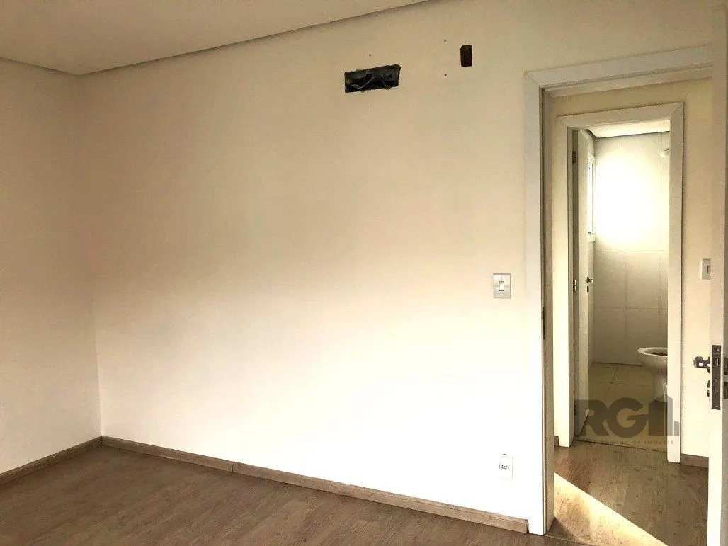 Imagem 2 dorm. com 1 suíte, churrasqueira e vaga de garagem!