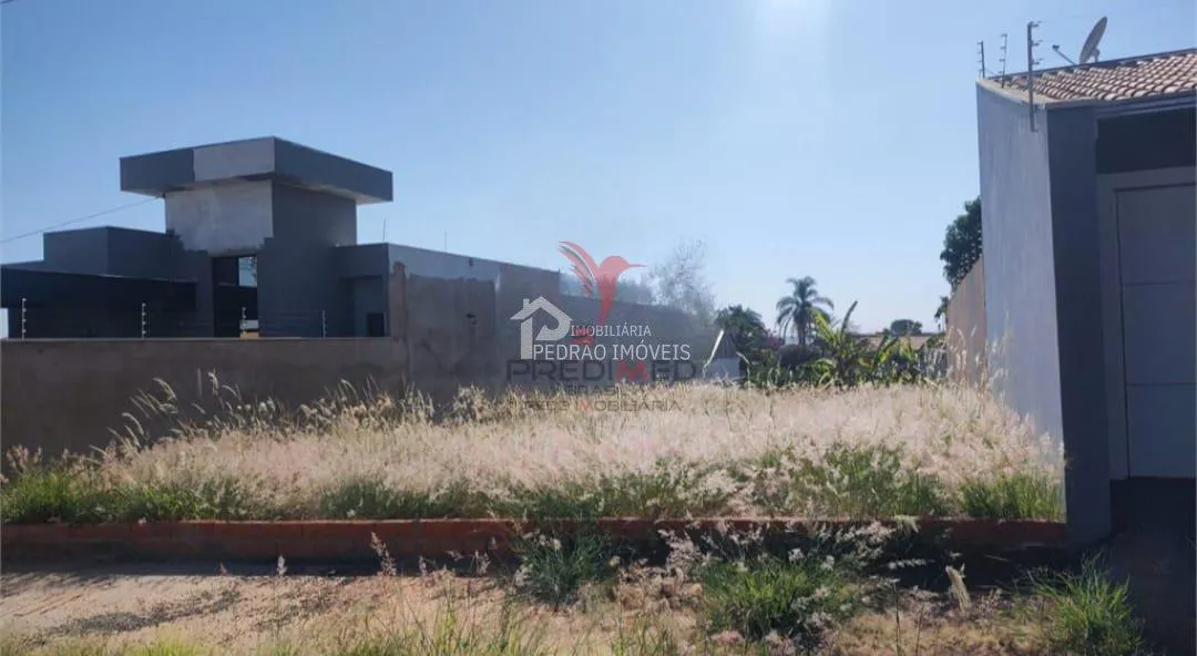 Imagem Lote/Terreno de 425m² no bairro Jardim Itamaraty, em Lençóis Paulista