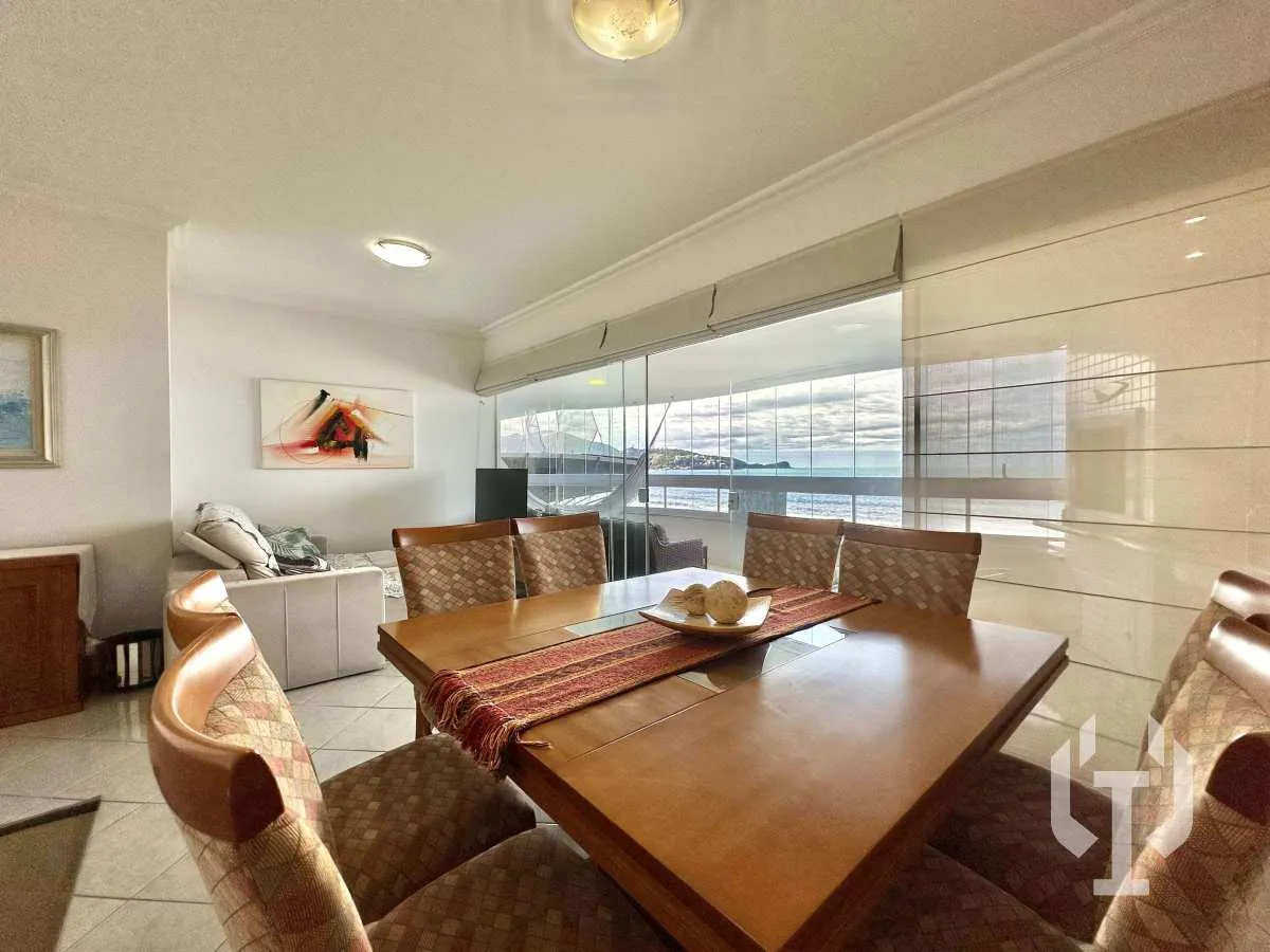 Imagem APARTAMENTO FRENTE MAR COM 03 DORMITÓRIOS PRONTO PARA MORAR - PÉ NA AREIA