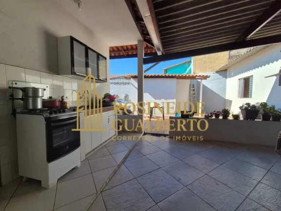 Imagem Belíssima Casa 2 dormitórios e Edícula a Apenas 500m da Praia de Massaguaçu