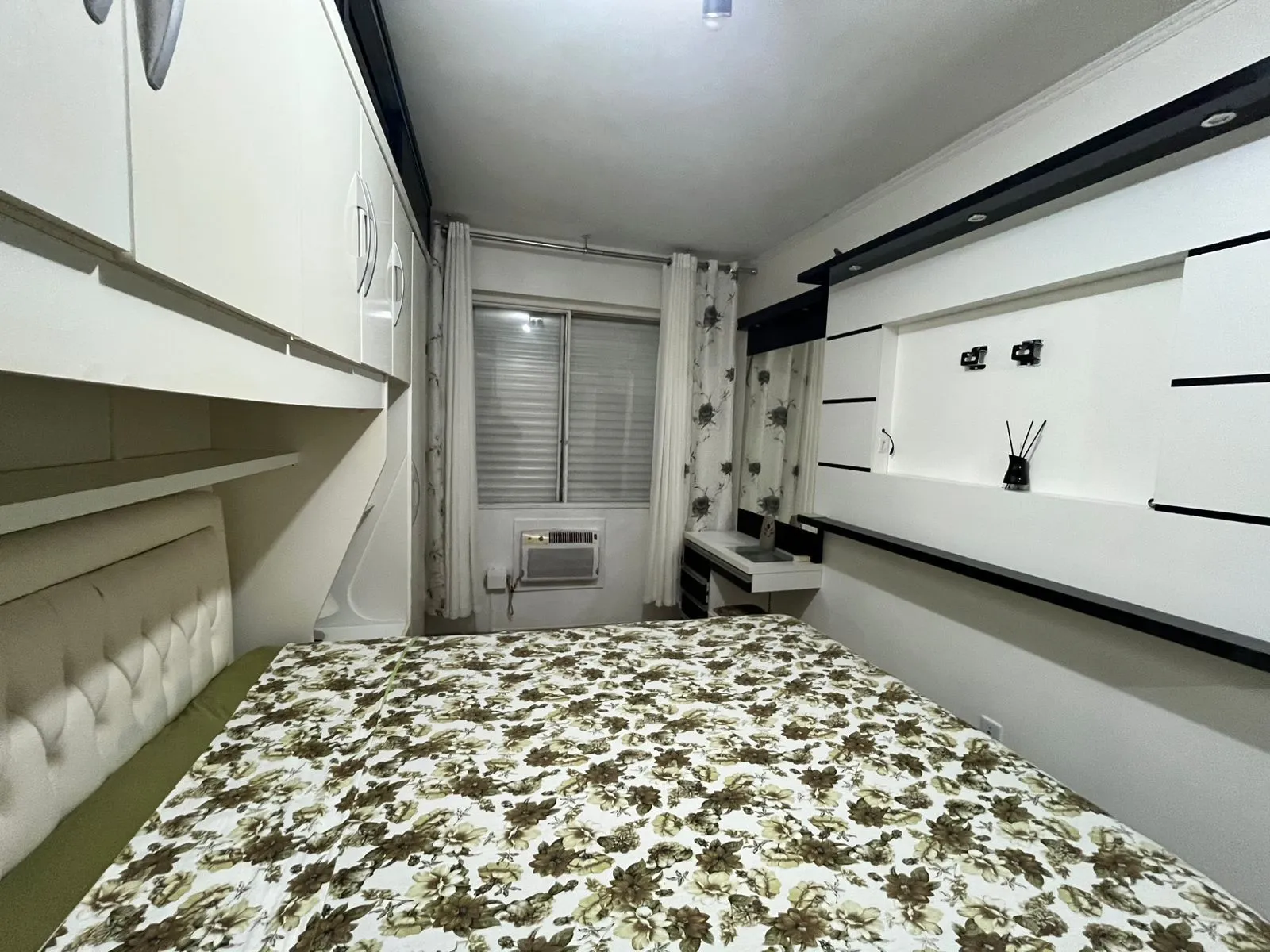 Imagem Apto de 02 dorm, mobiliado, transformado em 01 dorm, com vaga no Passo da Areia