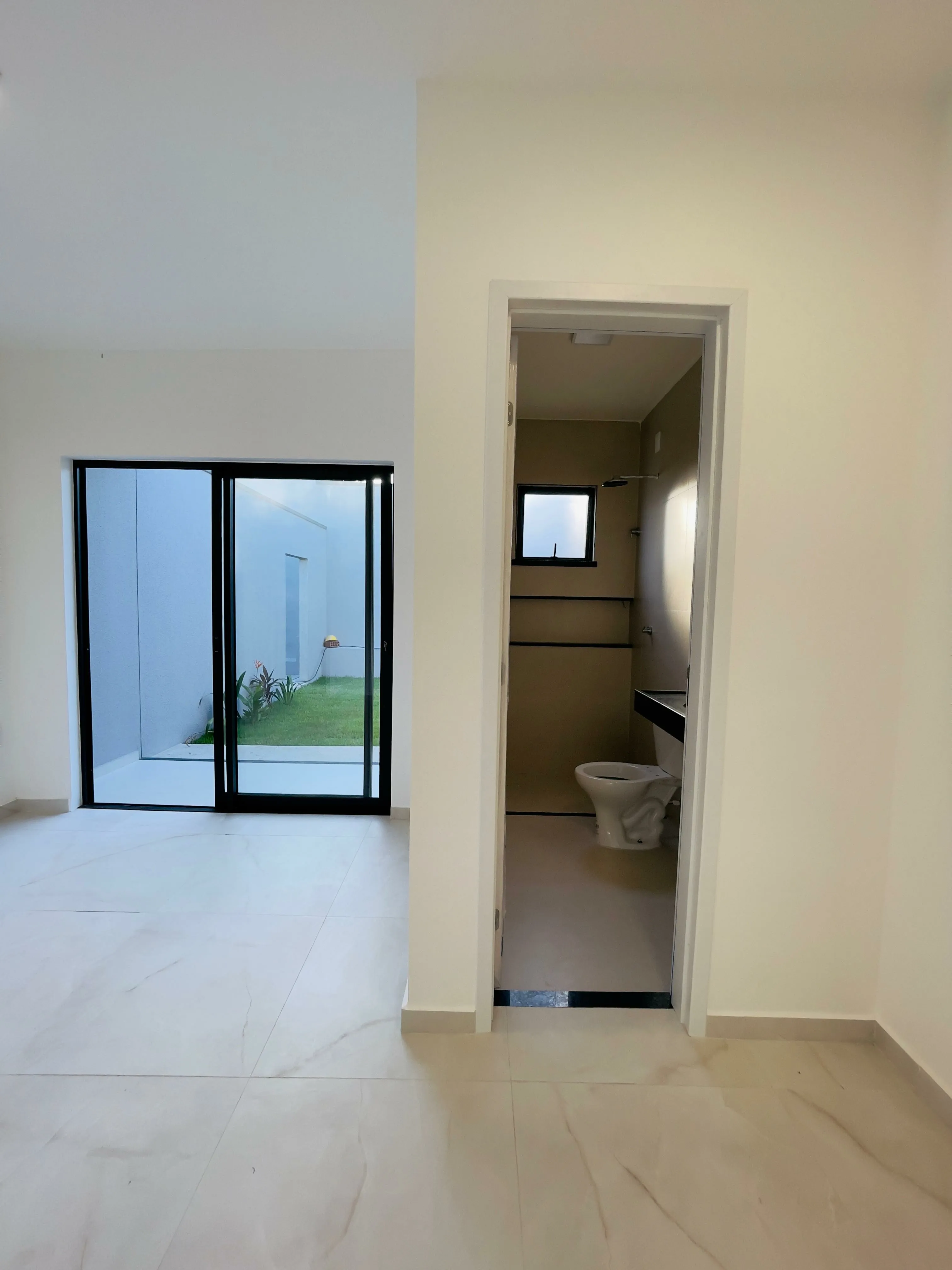 Imagem Casa 3 Quartos Com Controle de Acesso - Eusébio