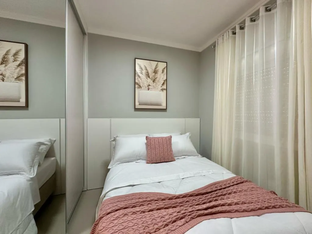 Imagem Apartamento 2 Dormitórios - Bairro Centro
