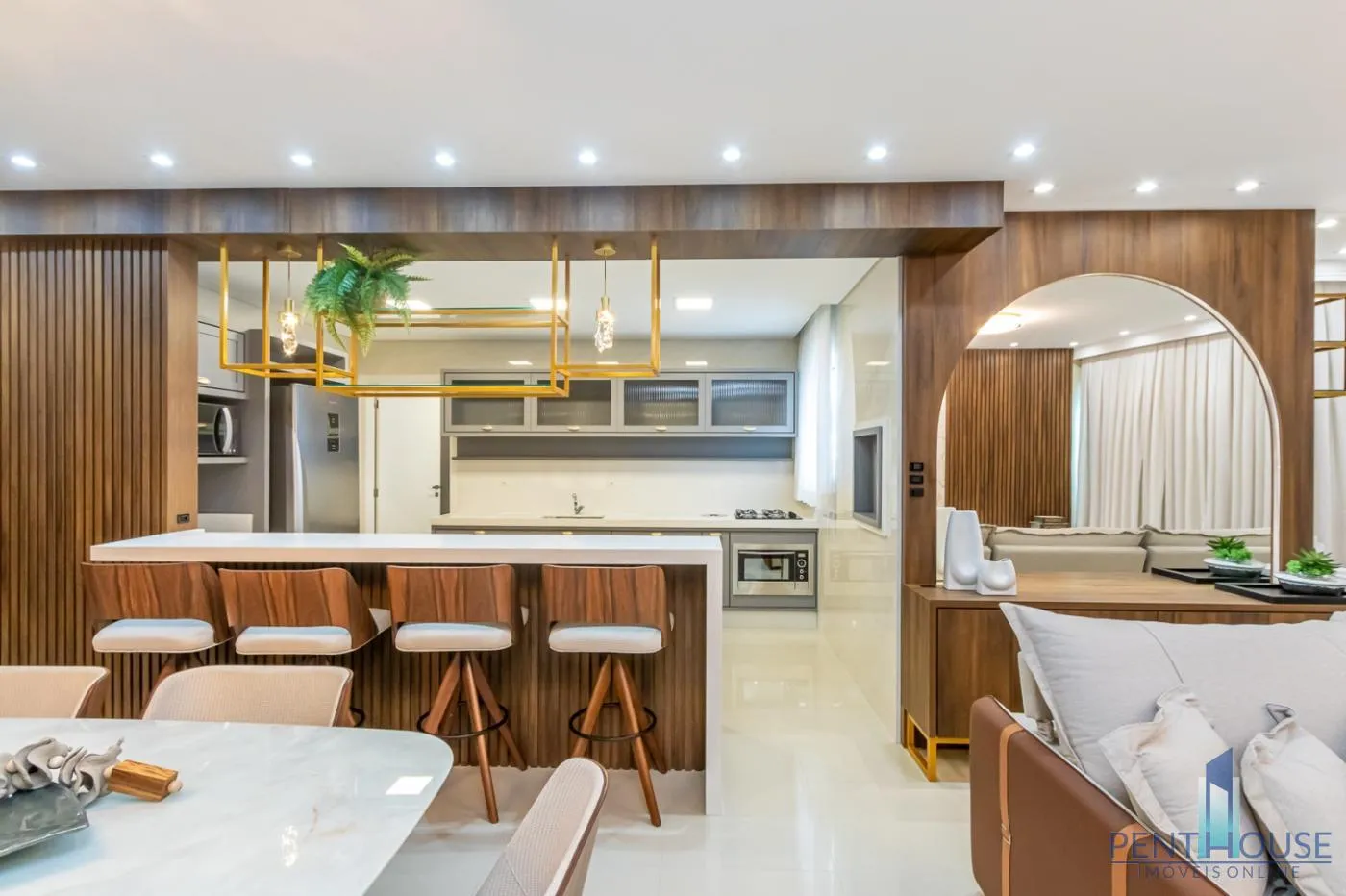 Imagem Apartamento Zona Central para Venda em Balneário Camboriú, CENTRO, 3 dormitórios, 3 suítes, 4 banheiros, 2 vagas