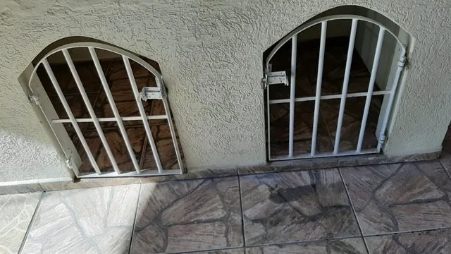 Imagem Barracão e casa já alugados, vendo, aceito permuta ou financio .