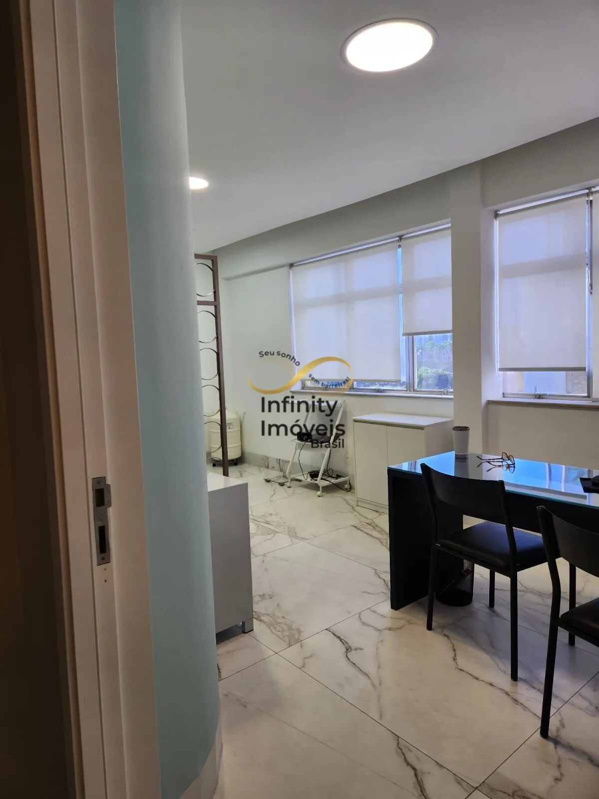 Imagem Sala comercial à venda no bairro Savassi - Belo Horizonte/MG